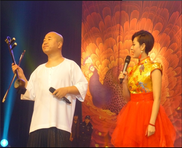 劉能-王小利出席渦陽(yáng)地產(chǎn)“旺角廣場(chǎng)二期認(rèn)籌”